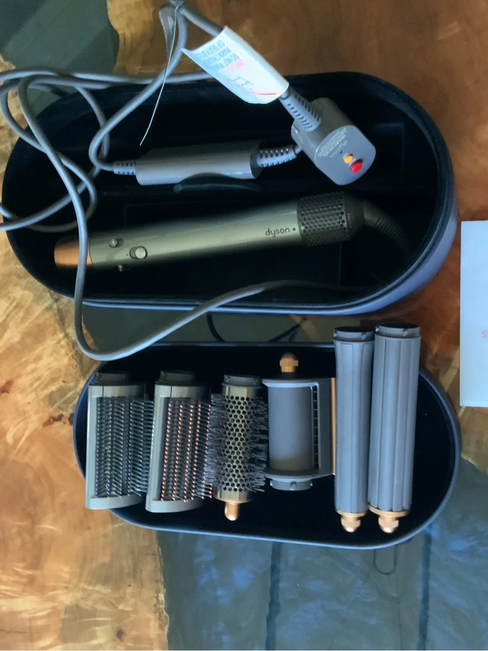 Like New DYSON AIR WRAP - 4+ YO